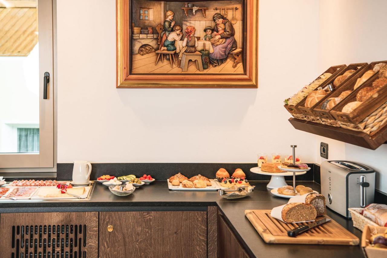 Garni Hotel Miara - Your Dolomites Home セルヴァ・ディ・ヴァル・ガルデーナ エクステリア 写真