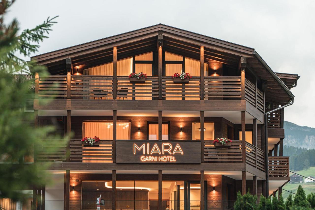 Garni Hotel Miara - Your Dolomites Home セルヴァ・ディ・ヴァル・ガルデーナ エクステリア 写真