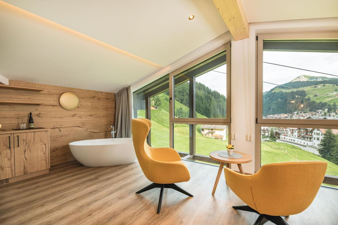 Garni Hotel Miara - Your Dolomites Home セルヴァ・ディ・ヴァル・ガルデーナ エクステリア 写真