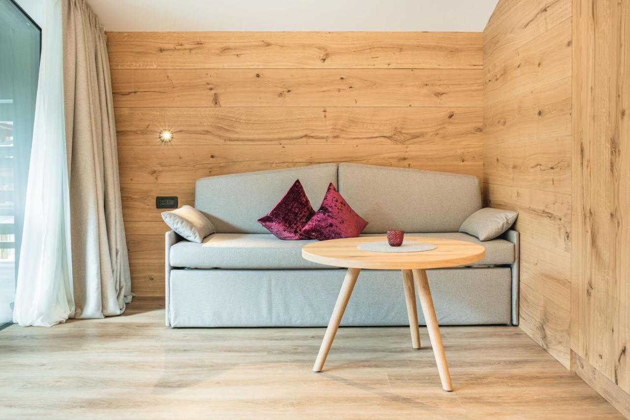 Garni Hotel Miara - Your Dolomites Home セルヴァ・ディ・ヴァル・ガルデーナ エクステリア 写真