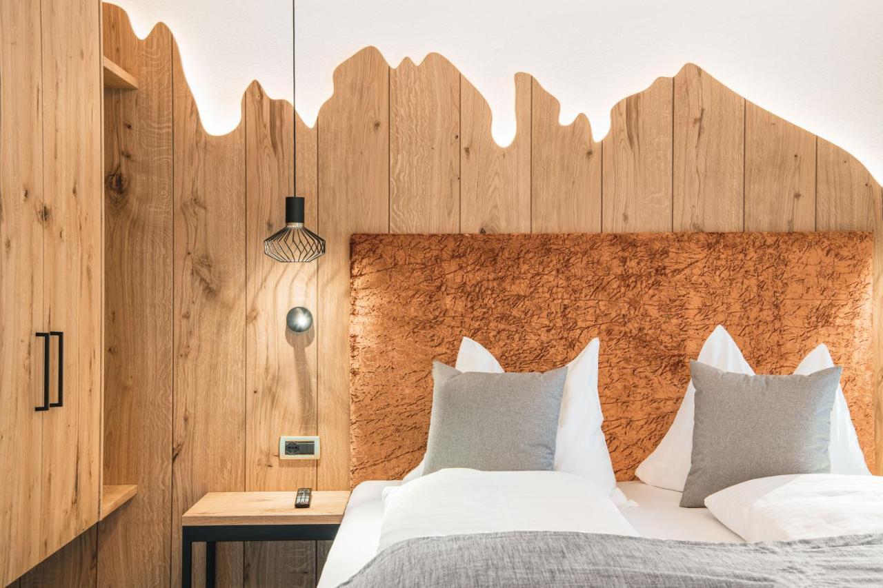 Garni Hotel Miara - Your Dolomites Home セルヴァ・ディ・ヴァル・ガルデーナ エクステリア 写真