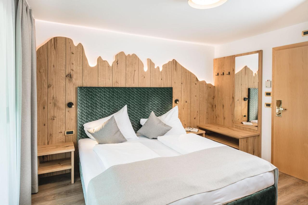 Garni Hotel Miara - Your Dolomites Home セルヴァ・ディ・ヴァル・ガルデーナ エクステリア 写真