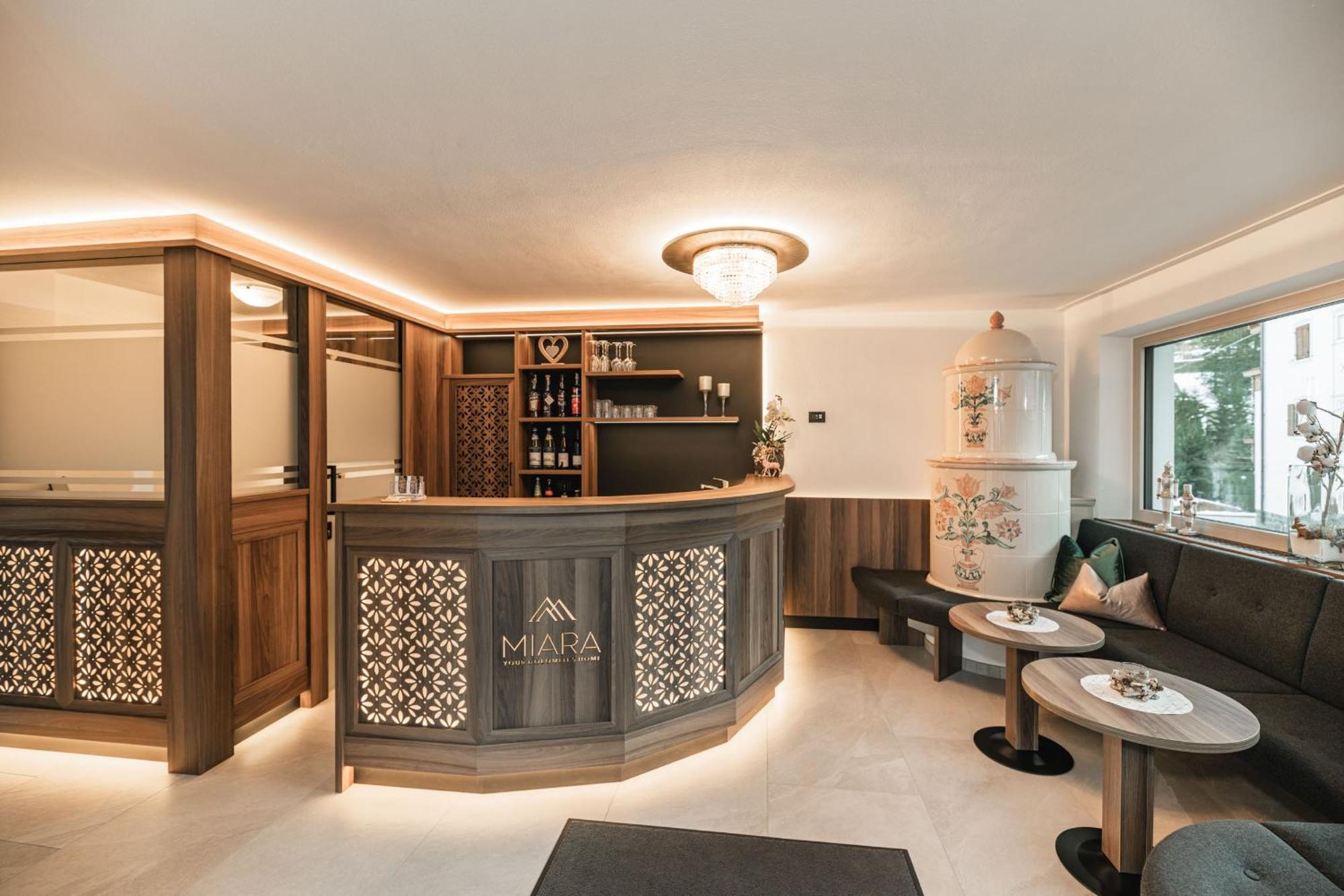 Garni Hotel Miara - Your Dolomites Home セルヴァ・ディ・ヴァル・ガルデーナ エクステリア 写真